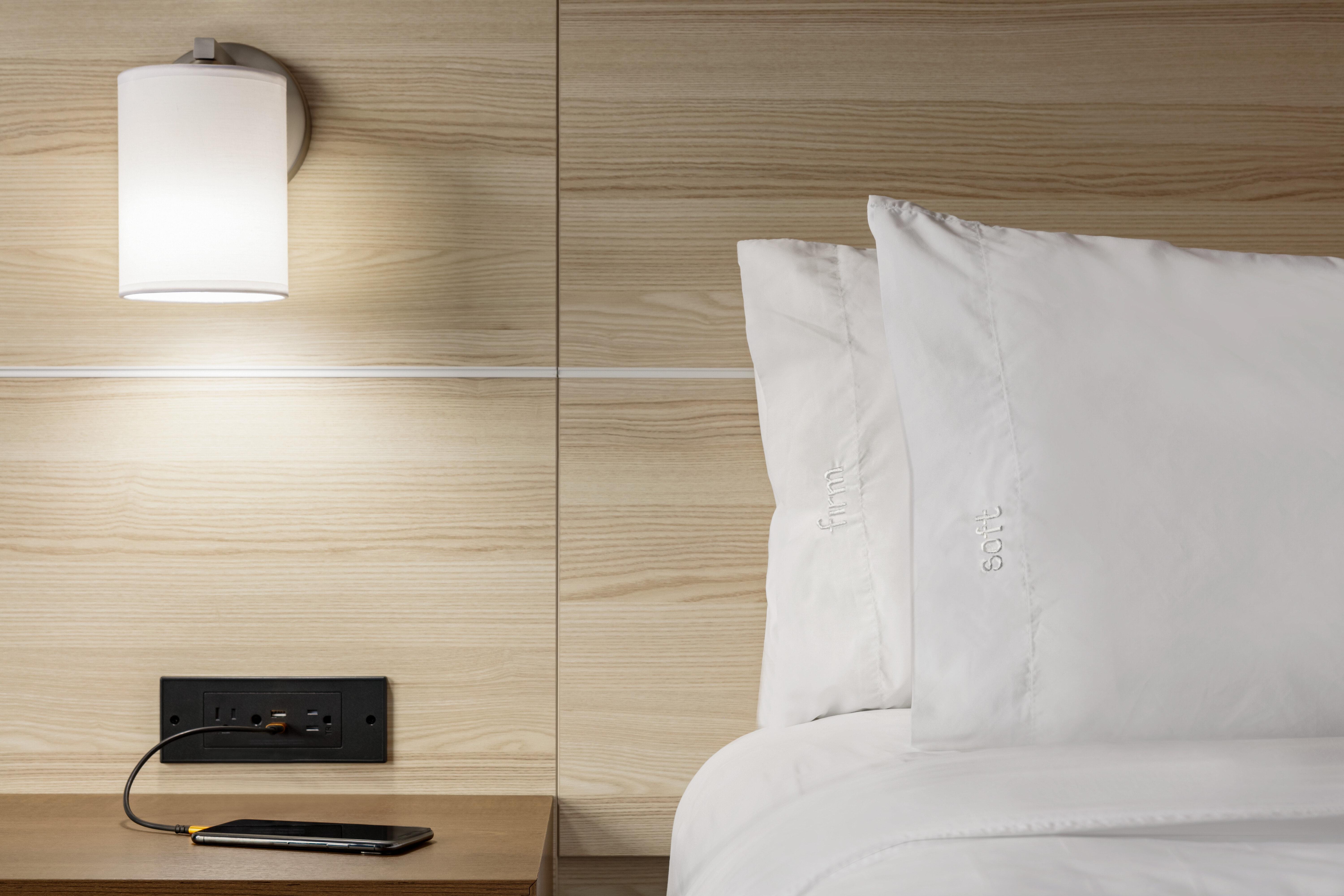 Holiday Inn Express Hotel & Suites Norfolk Airport By Ihg Esterno foto