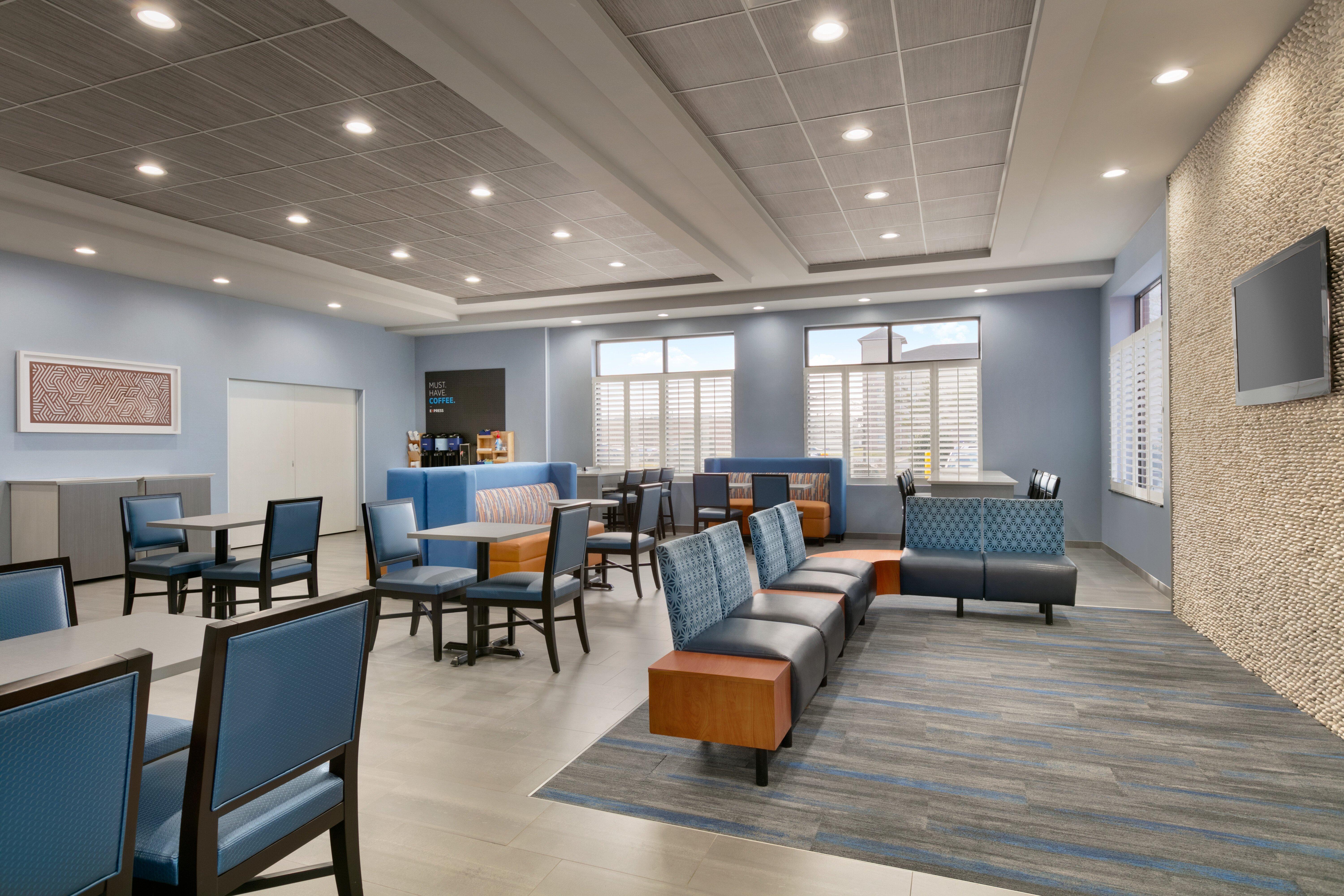 Holiday Inn Express Hotel & Suites Norfolk Airport By Ihg Esterno foto