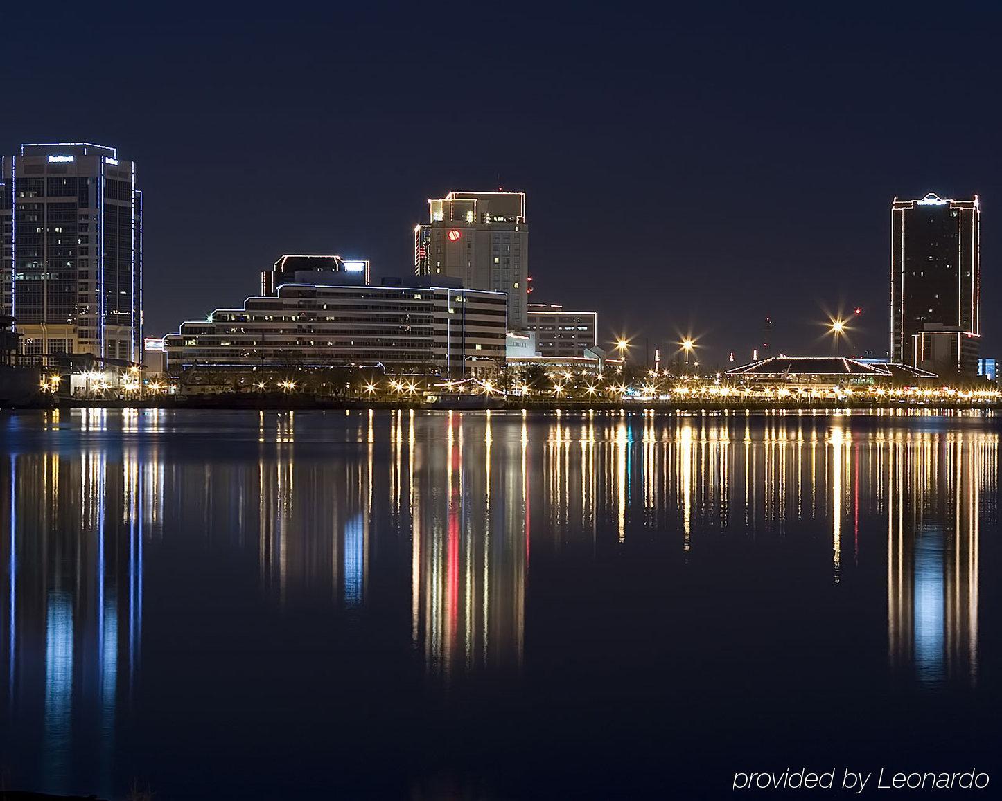 Holiday Inn Express Hotel & Suites Norfolk Airport By Ihg Esterno foto